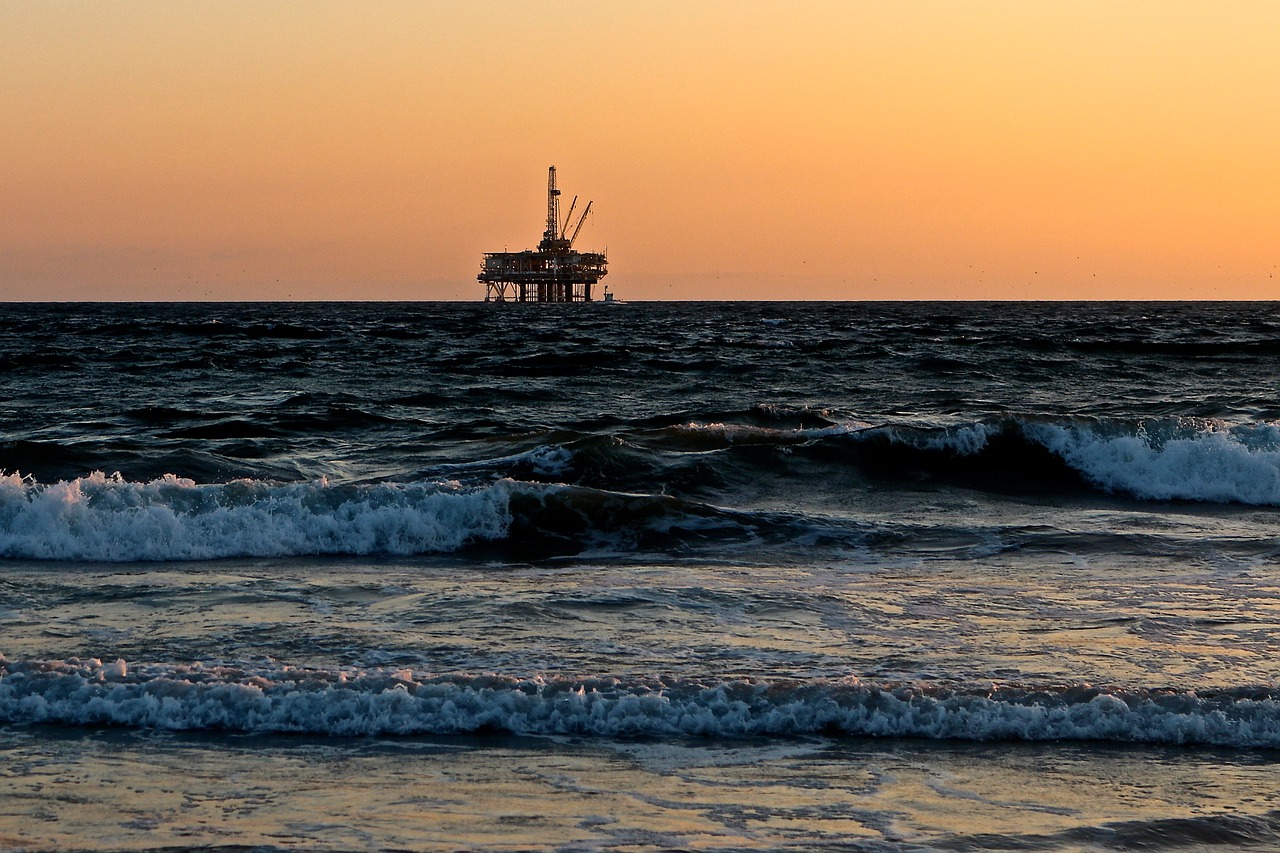 Should Shell be allowed to leave decommissioned oil rigs in the North Sea?