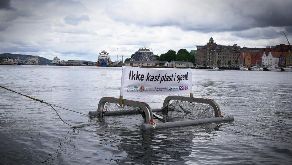 Bergen tests flat pack plastic trawler